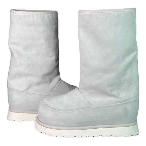 Maison Martin Margiela Shoes - MM6 Titanium Grey Lug Tread Suede Round Toe Moon Snow Boot Size 40